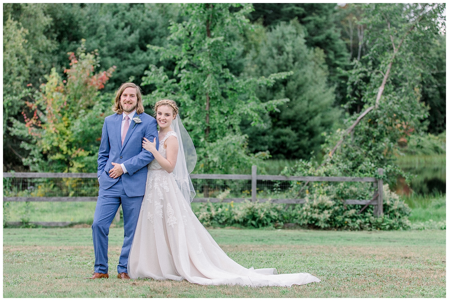 Goffstown, New Hampshire wedding at a private estate. Photography by Halie Olszowy.