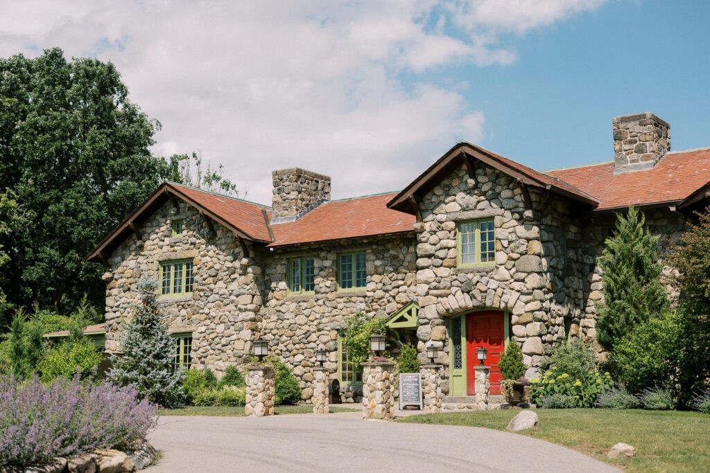 Front entrance at Willowdale Estate in Topsfield, MA
