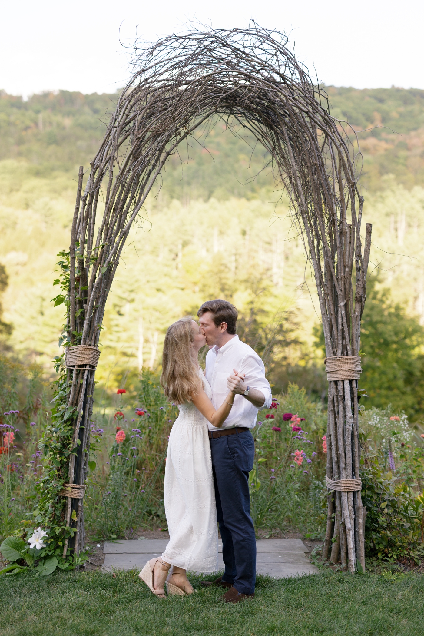 Couple's portrait photography at Kelly Way Gardens