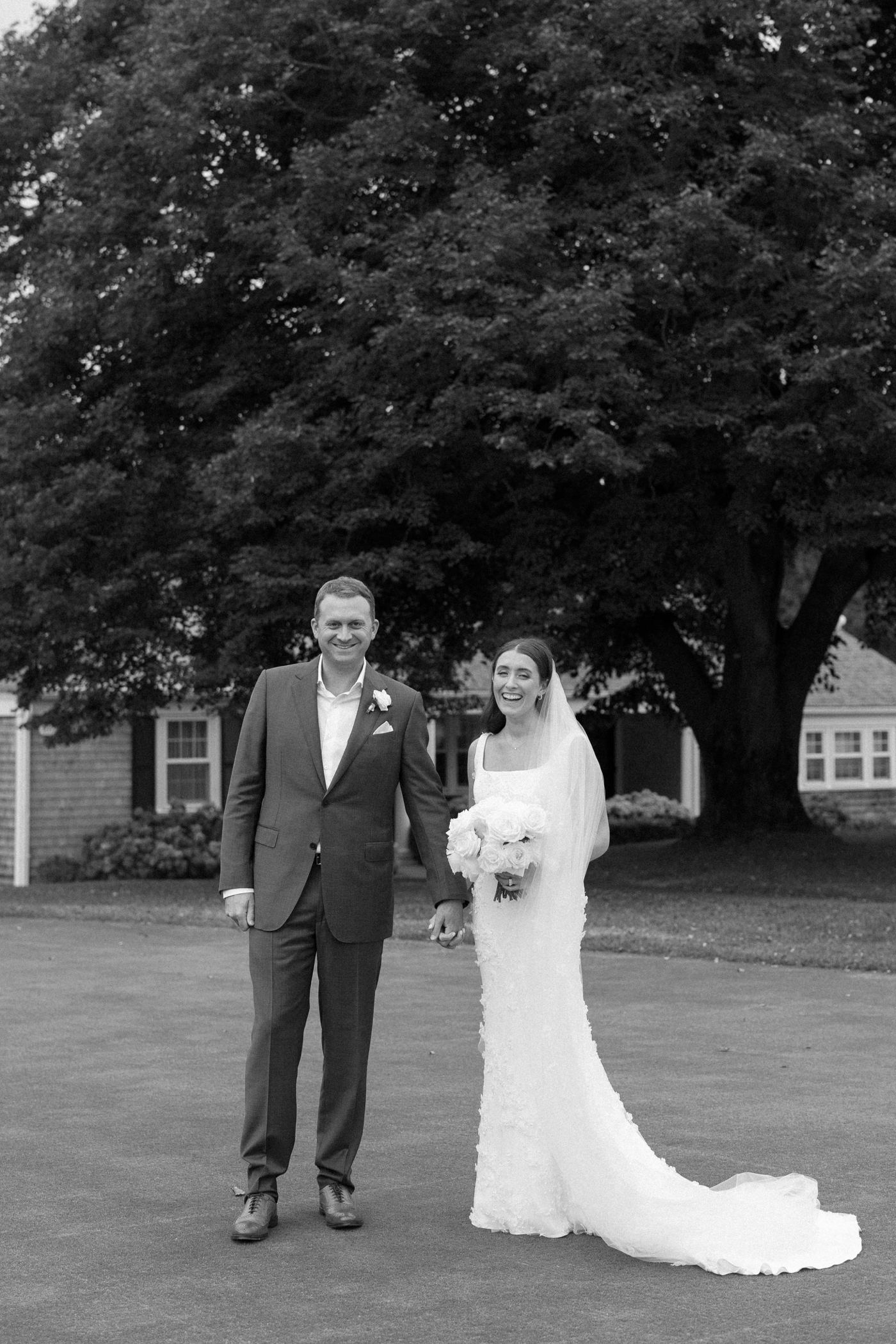 Black and white bridal portraits by Halie Child Photography